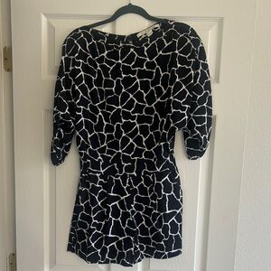 Diane Von Furstenberg Black and White Long Sleeve Romper Size 2
